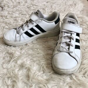Adidas 3 Stripe Originals End Plastic Waste Shoes Sneakers White Youth Size 4